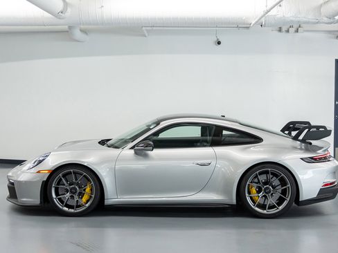 Used 2022 Porsche 911 GT3 RWD image 3