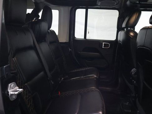 Used 2021 Jeep Wrangler Unlimited Sahara AWD/4WD image 13