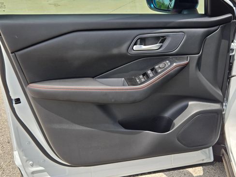 Used 2026 Nissan Rogue SV AWD/4WD image 10