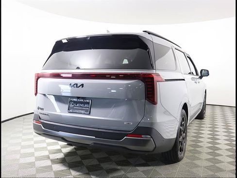 Used 2026 Kia Carnival SX Prestige FWD image 5