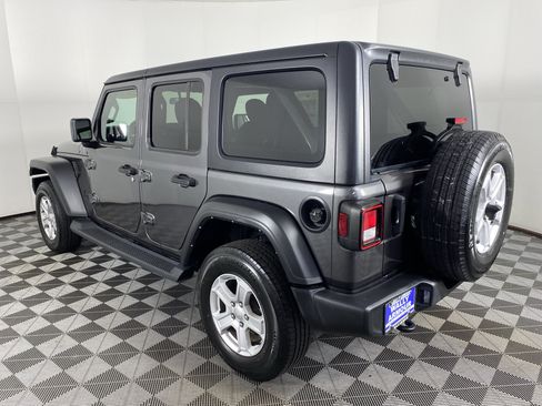 Used 2022 Jeep Wrangler Unlimited Sport AWD/4WD image 9