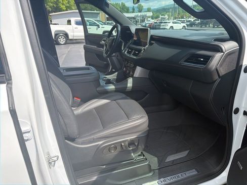 Certified 2023 Chevrolet Tahoe Z71 w/ Luxury Package AWD/4WD image 19