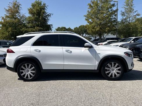 Used 2025 Mercedes-Benz GLE 450e 4MATIC image 2