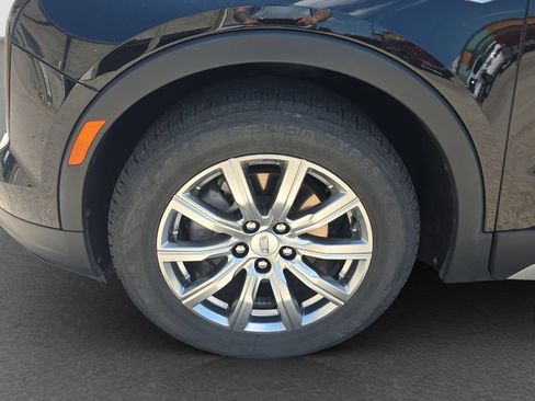 Used 2022 Cadillac XT4 Premium Luxury w/ Safety Alert Package AWD/4WD image 4