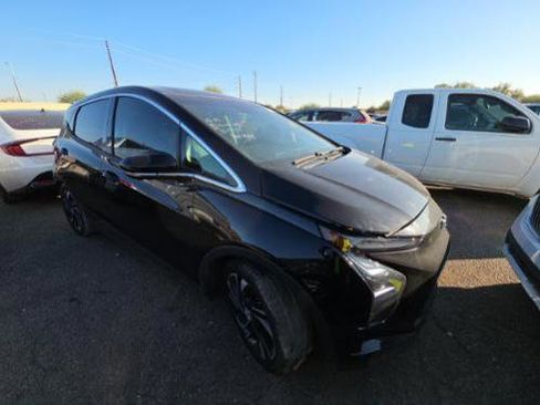 Used 2023 Chevrolet Bolt LT w/ Infotainment Package image 4