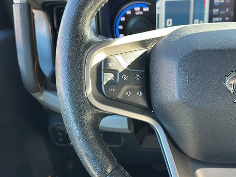 Used 2021 Ford Bronco Badlands image 16