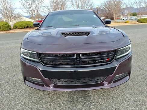 Used 2022 Dodge Charger SXT w/ Blacktop Package image 8
