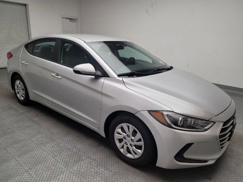 Used 2017 Hyundai Elantra SE image 13