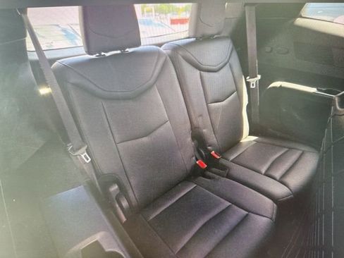 Used 2022 Cadillac XT6 Luxury image 19