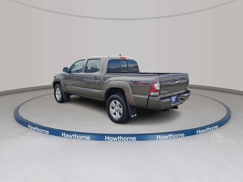 Used 2014 Toyota Tacoma 4x4 Double Cab w/ TRD Sport Package image 5
