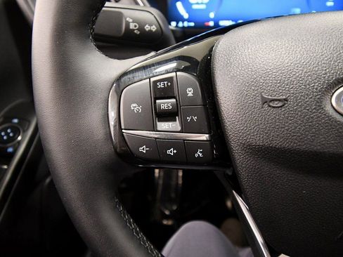 Used 2025 Ford Escape Platinum image 19