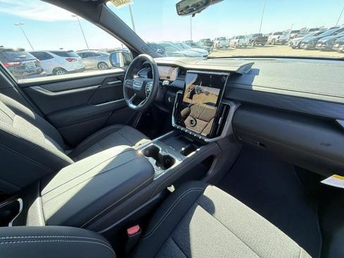 New 2026 GMC Acadia Elevation image 30