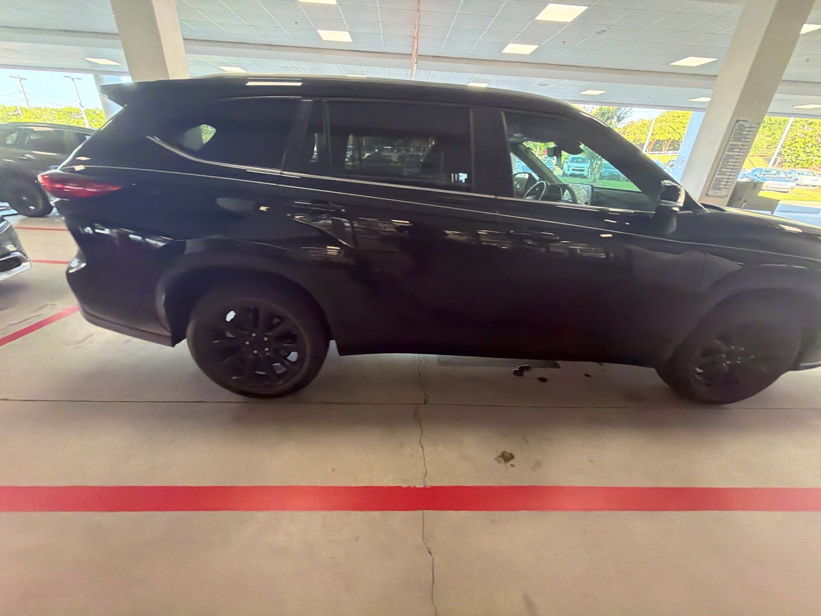 Used 2023 Toyota Highlander Bronze Edition FWD image 17