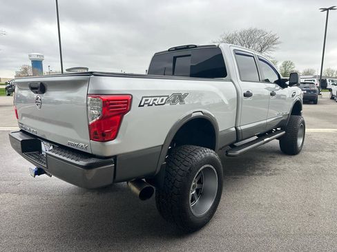 Used 2017 Nissan Titan PRO-4X image 7