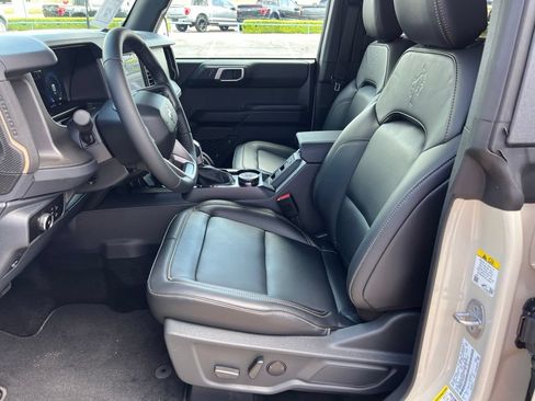 New 2026 Ford Bronco Badlands AWD/4WD image 13
