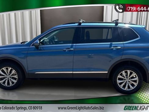 Used 2018 Volkswagen Tiguan SE AWD/4WD image 2
