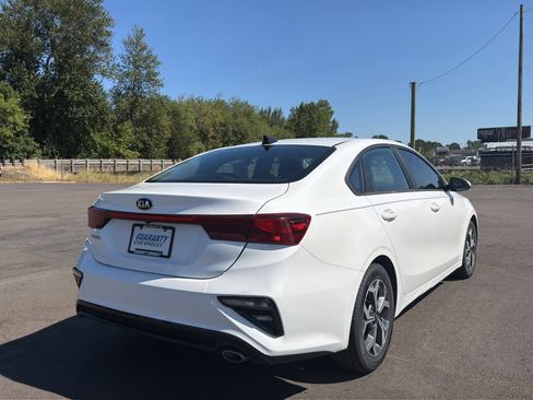 Used 2021 Kia Forte LXS FWD image 22