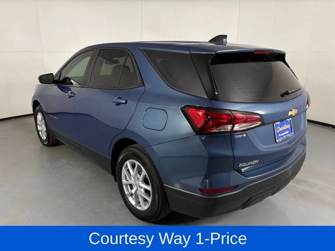 Used 2024 Chevrolet Equinox LS w/ Driver Confidence II Package FWD image 8