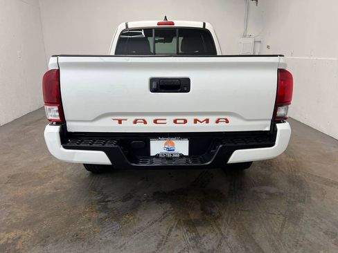 Used 2021 Toyota Tacoma SR RWD image 5