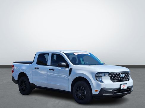 Used 2025 Ford Maverick XL image 6