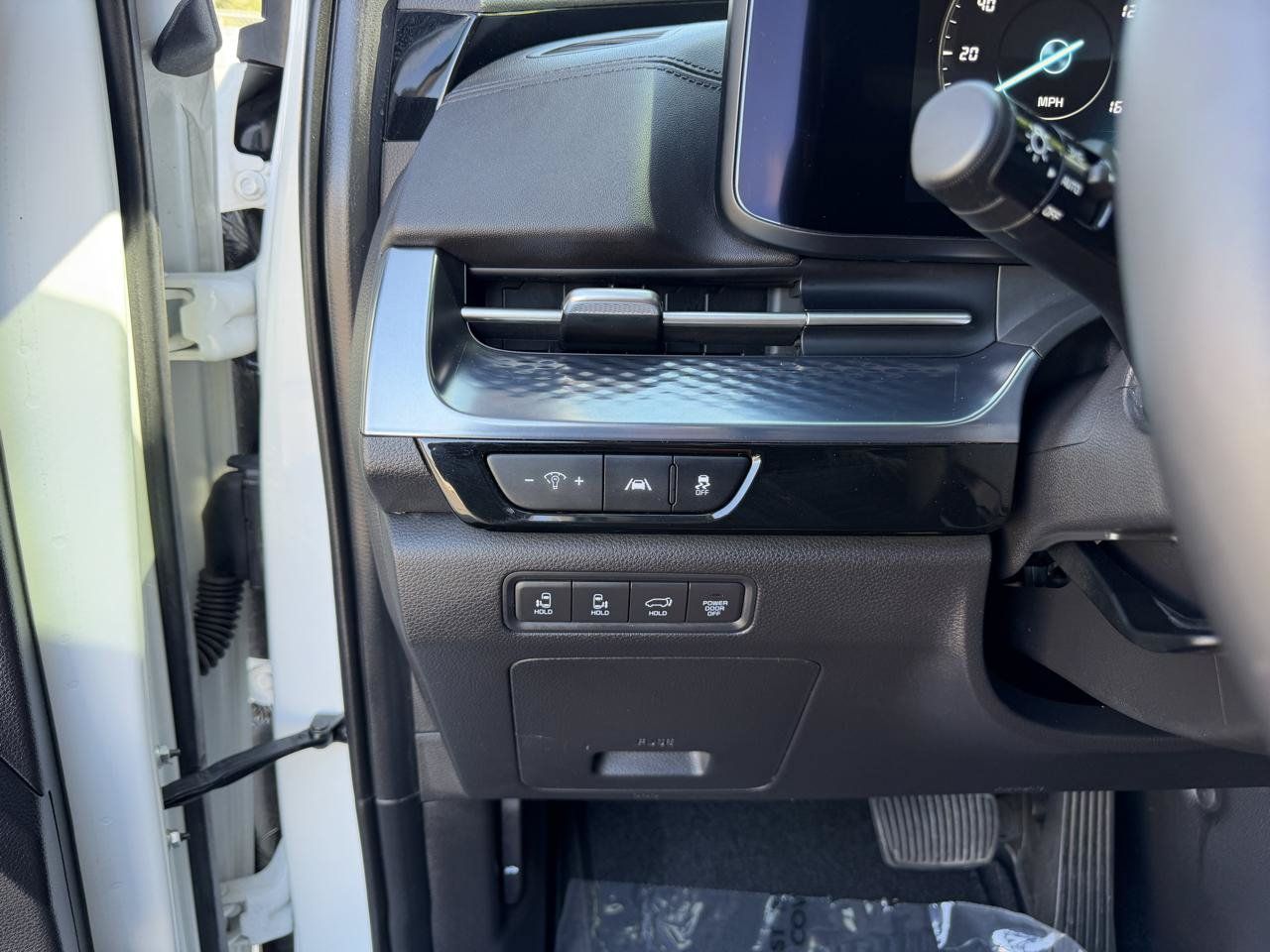 Used 2022 Kia Carnival SX Prestige FWD image 17