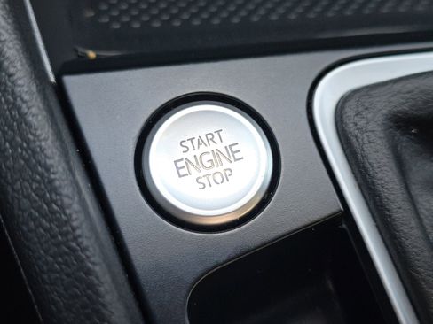 Used 2024 Volkswagen Jetta SE image 24