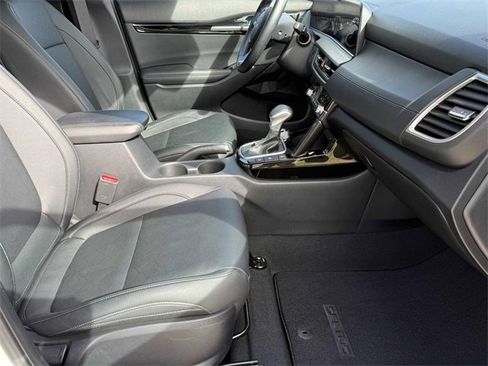 Used 2024 Kia Seltos EX image 17