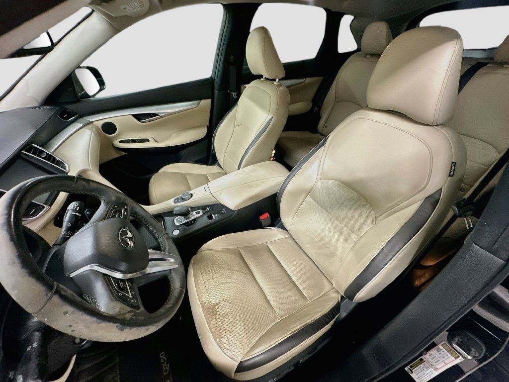 Used 2019 INFINITI QX50 Essential w/ Premium Heat Package AWD/4WD image 5