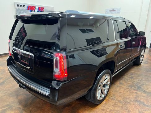 Used 2020 GMC Yukon XL Denali w/ Denali Premium Package RWD image 60