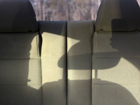 Used 2011 Ford Mustang GT Premium RWD image 18