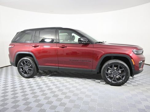 New 2025 Jeep Grand Cherokee Limited w/ Trailer Tow Package image 8