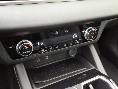 New 2026 Mitsubishi Outlander AWD image 21