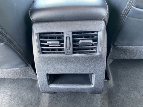 Used 2024 Mitsubishi Outlander SE AWD/4WD image 18