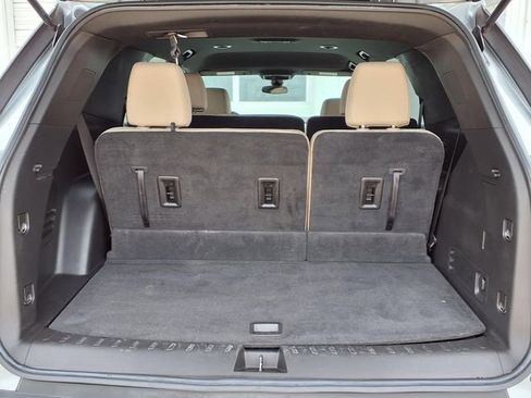 Used 2023 Chevrolet Traverse LS w/ Safety Package FWD image 6