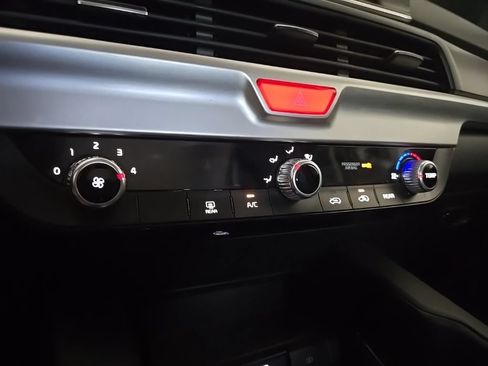 Used 2021 Kia Telluride LX AWD/4WD image 30