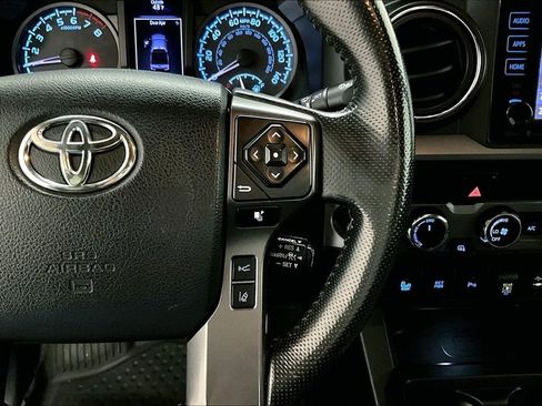Used 2019 Toyota Tacoma TRD Sport w/ Technology Package AWD/4WD image 13