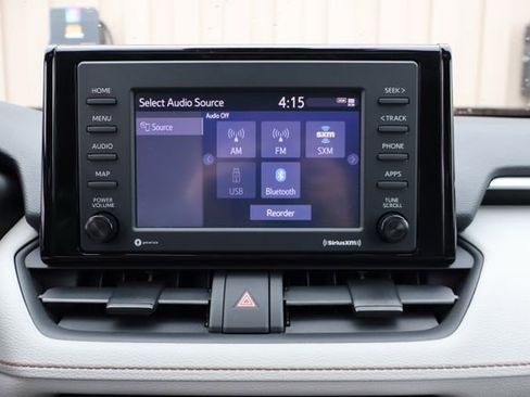 Used 2021 Toyota RAV4 XLE w/ Convenience Package image 19