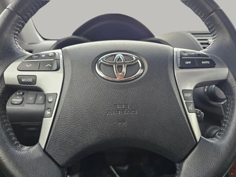 Used 2013 Toyota Highlander Limited image 3