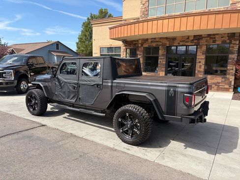 Used 2023 Jeep Gladiator Sport AWD/4WD image 26