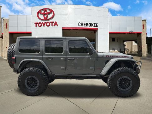 Used 2023 Jeep Wrangler Unlimited Rubicon w/ LED Lighting Group AWD/4WD image 4