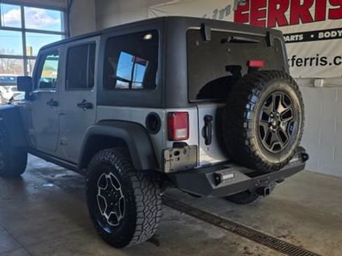 Used 2016 Jeep Wrangler Unlimited Sport image 3
