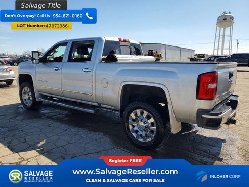 Used 2018 GMC Sierra 2500 Denali w/ Duramax Plus Package AWD/4WD image 3