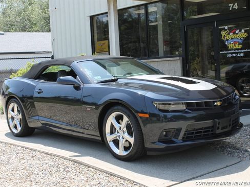 Used 2014 Chevrolet Camaro SS w/ RS Package RWD image 18