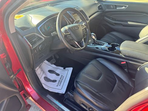 Used 2015 Ford Edge Titanium image 10