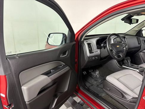 Used 2016 Chevrolet Colorado LT AWD/4WD image 11