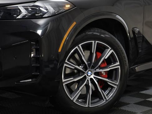 Certified 2025 BMW X5 xDrive40i w/ M Sport Package AWD/4WD image 3