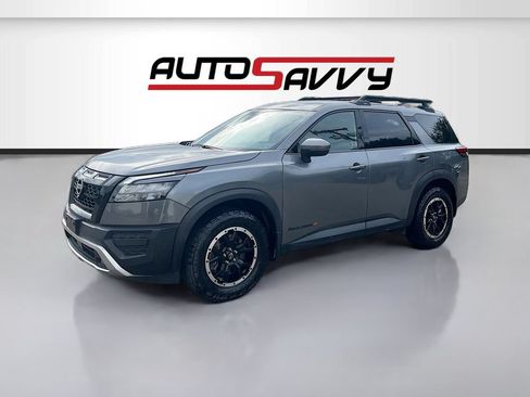 Used 2024 Nissan Pathfinder Rock Creek AWD/4WD image 3
