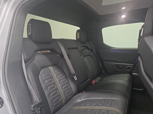 Used 2022 Rivian R1T Adventure AWD/4WD image 22