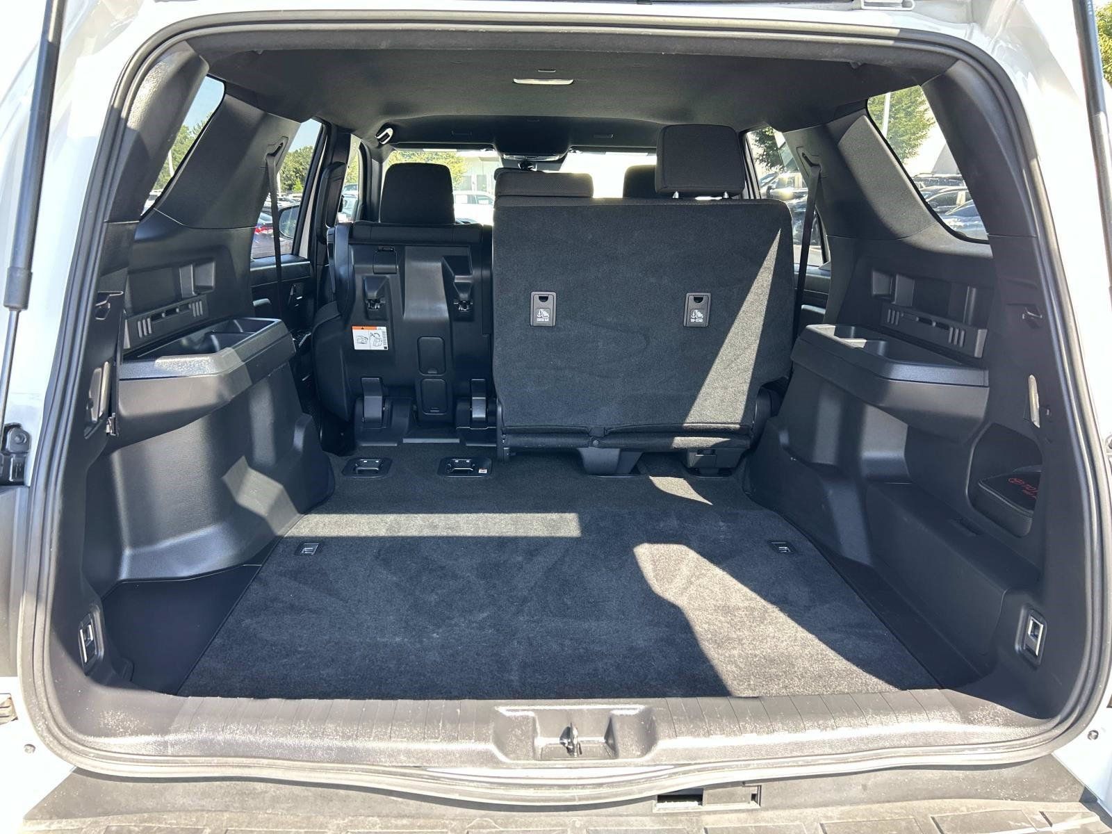 Used 2026 Toyota 4Runner SR5 AWD/4WD image 9