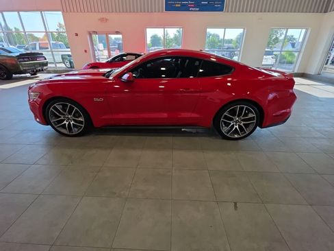 Certified 2017 Ford Mustang GT Premium RWD image 12